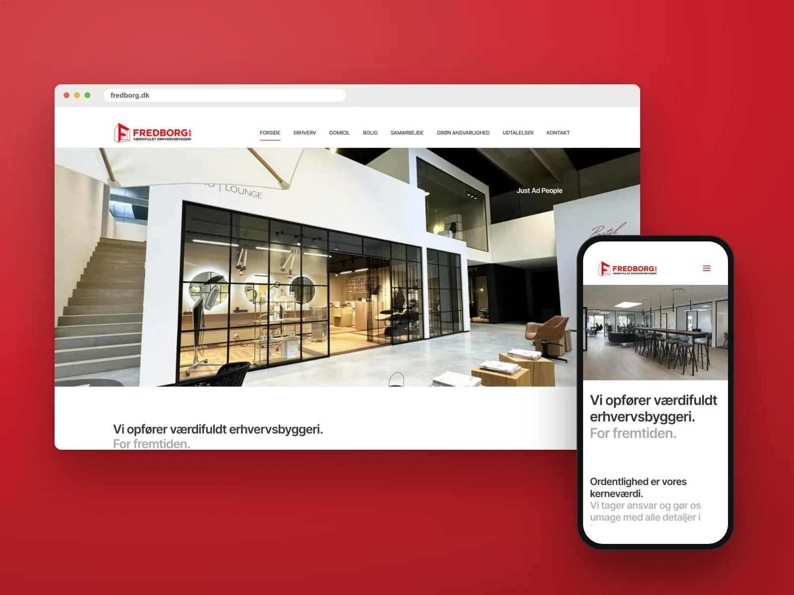 Website på computer og mobil
